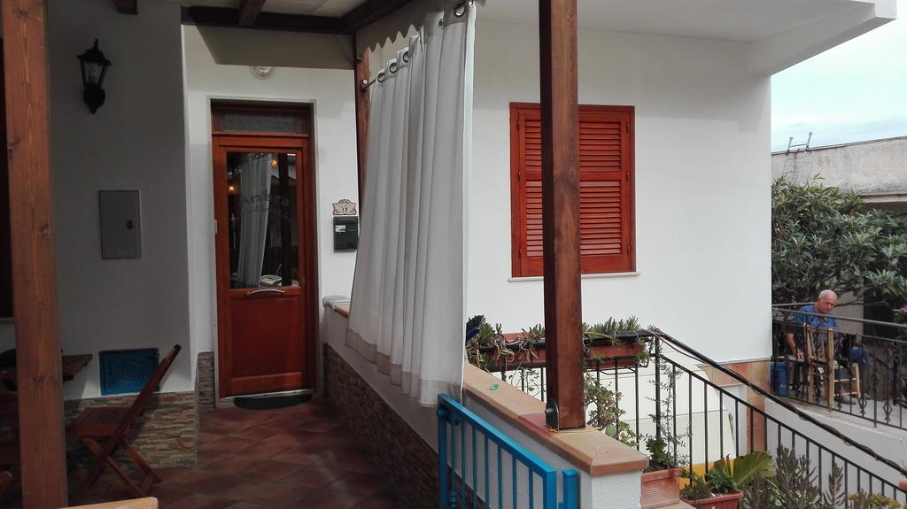 Casa Ambra Panzió Macari Kültér fotó